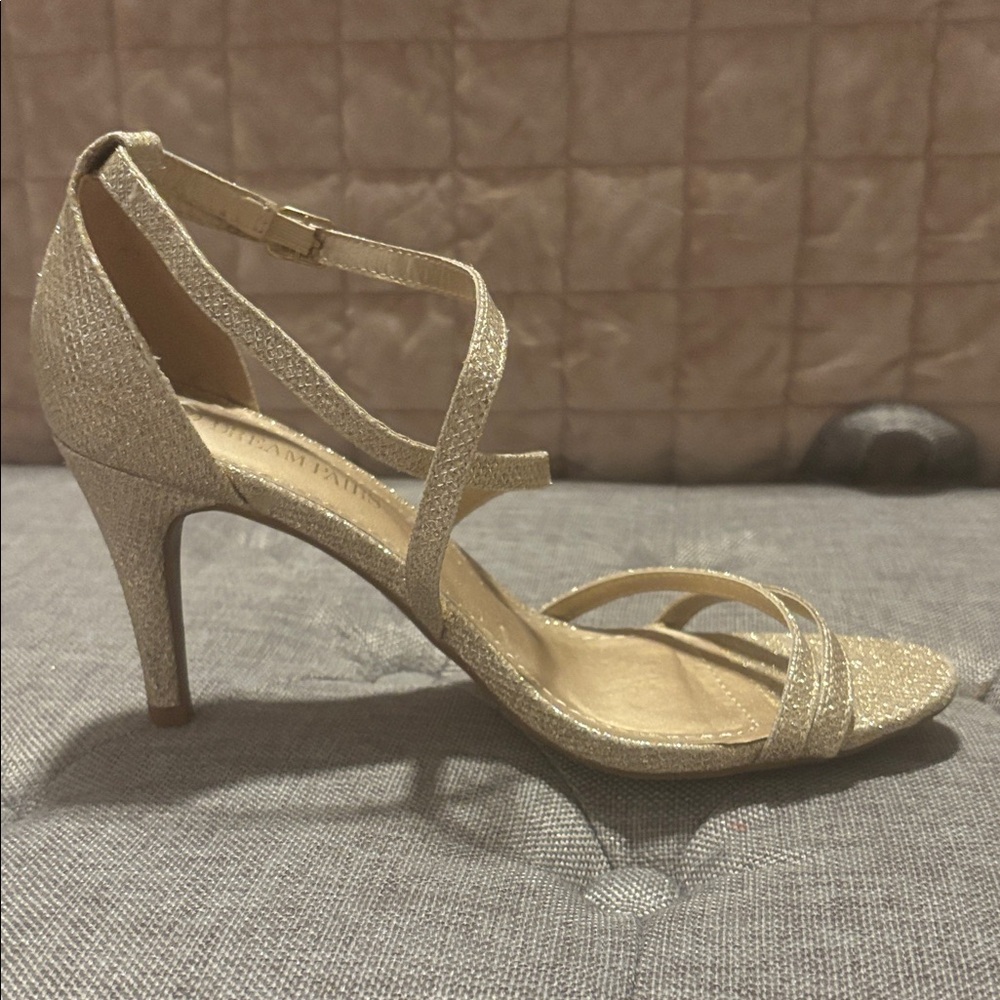 Dream Pairs Gold Glitter Strappy Heels Size 8 Ankle Strap Dress Sandals